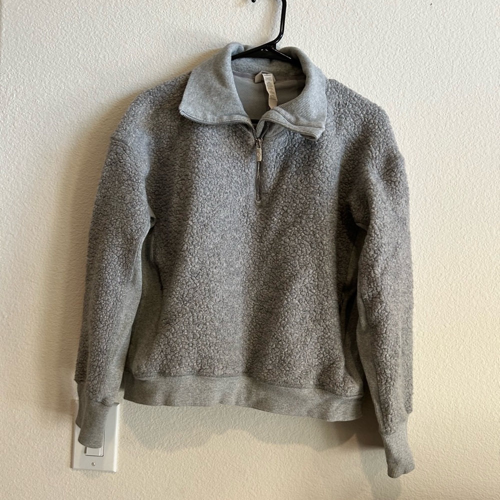 Lululemon pullover